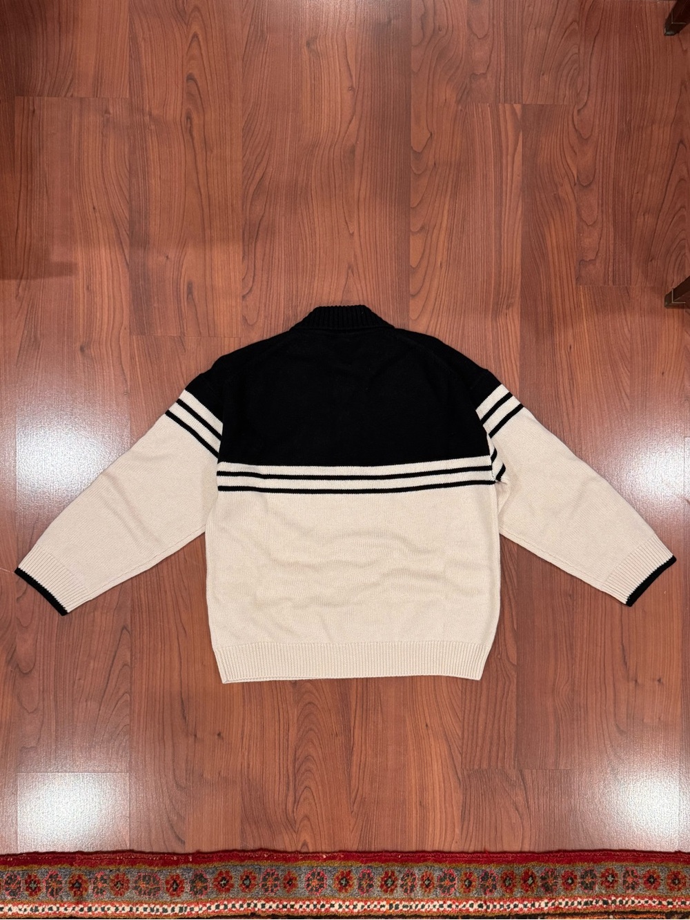 Reformation Two-Tone Polo Cashmere Sweater in Black and Cream size Medium - Picture 5 of 5